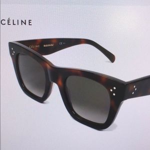 Céline Catherine Small